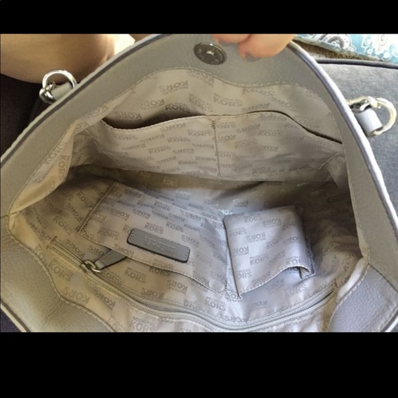 MK purse - Picture 3 of 4